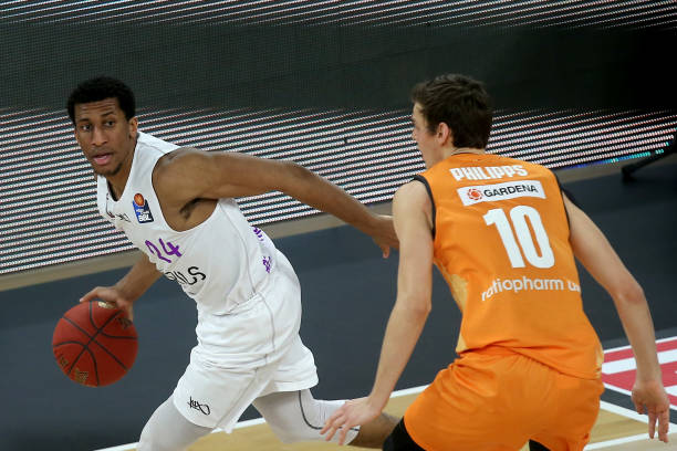 终承担着多 终承担着多